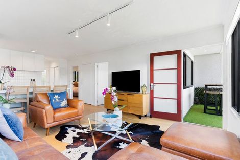 Photo of property in 8/29 Sentinel Road, Herne Bay, Auckland, 1011