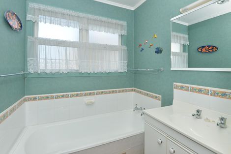 Photo of property in 26 Otuhiwai Crescent, Tikipunga, Whangarei, 0112