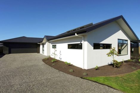 Photo of property in 17 Carrick Place, Mosgiel, 9024
