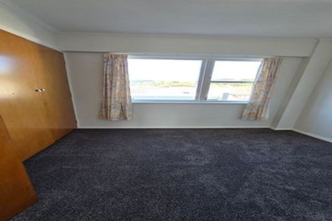 Photo of property in 8 Collins Avenue, Tawa, Wellington, 5028