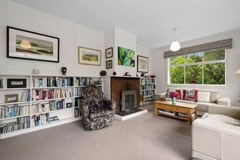 Photo of property in 10 Prouse Grove, Silverstream, Upper Hutt, 5019