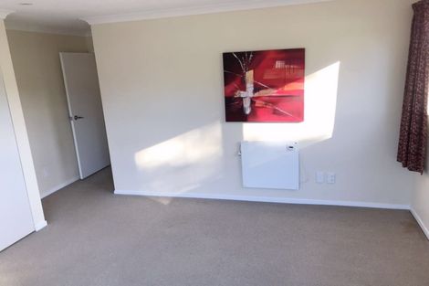 Photo of property in 41 Tiroroa Avenue, Te Atatu South, Auckland, 0610