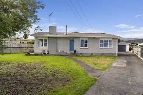 Photo of property in 28 Freemans Road, Otaki, 5512