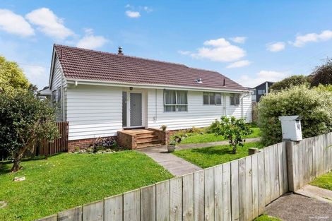 Photo of property in 30 Hutchinsons Road, Bucklands Beach, Auckland, 2014