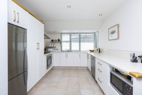 Photo of property in 2a Vernon Grove, Brown Owl, Upper Hutt, 5018