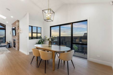 Photo of property in 9 Fisk Road, Pukekohe, 2120