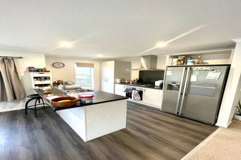 Photo of property in 1359 High Street, Taita, Lower Hutt, 5011