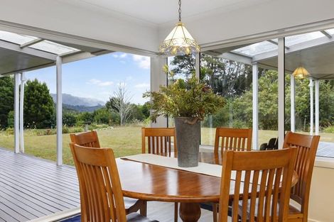Photo of property in 249 Forest Hill Road, Waiatarua, Auckland, 0612