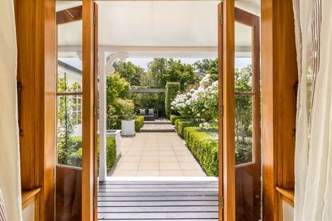 Photo of property in 40 Weka Street, Fendalton, Christchurch, 8041