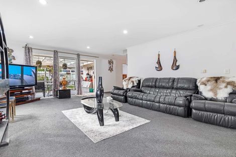 Photo of property in 13 Ritchie Crescent, Takanini, 2112