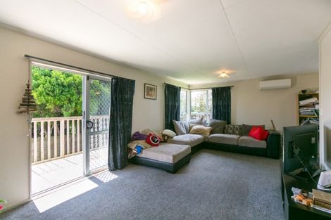 Photo of property in 54 Seaview Road, Marfell, New Plymouth, 4310
