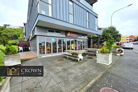 Photo of property in Patent 326 Apartments, 326 Evans Bay Parade, Hataitai, Wellington, 6021