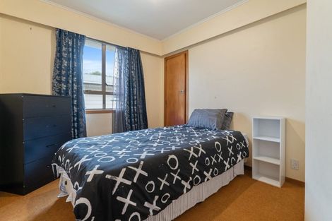Photo of property in 11 Cargill Street, Papakura, 2110