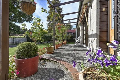 Photo of property in 2/505 Fitzroy Avenue, Hastings, 4122