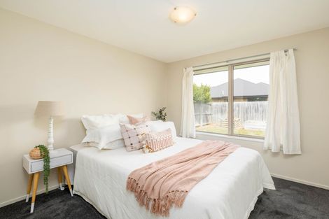 Photo of property in 12 Maple Place, Rangiora, 7400