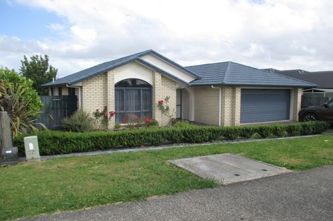 Photo of property in 96 Rototuna Road, Rototuna, Hamilton, 3210