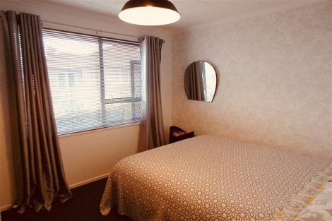 Photo of property in 1/506 Devon Street East, Strandon, New Plymouth, 4312