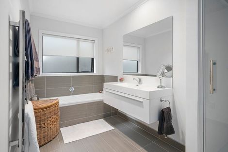 Photo of property in 8 Isobel Hodgson Drive, Cambridge, 3434