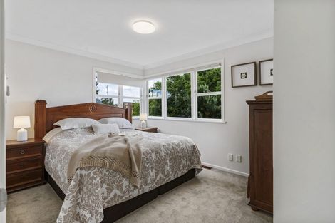 Photo of property in 1/37 Roberts Road, Glenfield, Auckland, 0629
