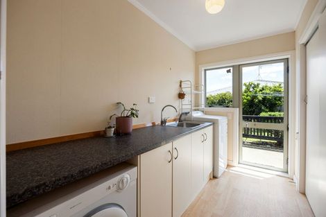 Photo of property in 38 Ashley Street, St Andrews, Hamilton, 3200