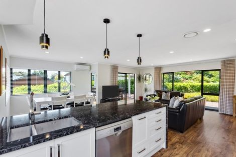 Photo of property in 18 The Close, Greenhithe, Auckland, 0632