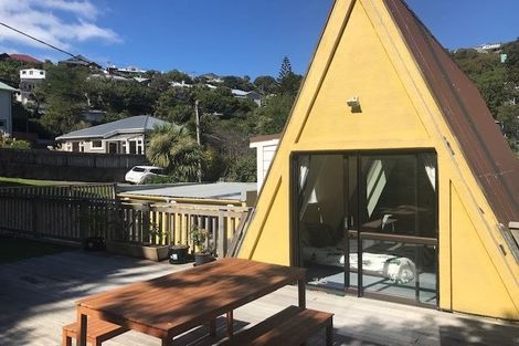 Photo of property in 11 Melrose Crescent, Melrose, Wellington, 6023