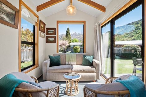 Photo of property in 17b Devon Street, Arrowtown, 9302