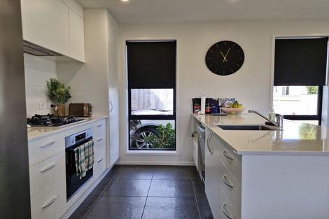 Photo of property in 9a Turakina Street, Merrilands, New Plymouth, 4312