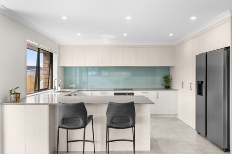 Photo of property in 13 Leebank Crescent, Riverhead, 0820