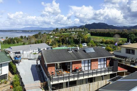 Photo of property in 10 Adela Stewart Drive West, Athenree, Katikati, 3177