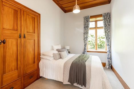 Photo of property in 123 Chaucer Road, Hospital Hill, Napier, 4110