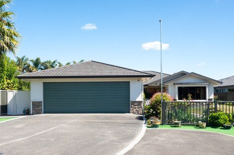Photo of property in 16 Delta Mews Place, Clive, 4102