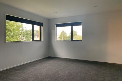 Photo of property in 10a Kelkirk Street, Kelston, Auckland, 0602