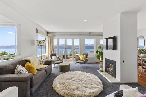 Photo of property in 22 Tai Paku Paku Road, Karaka Bays, Wellington, 6022