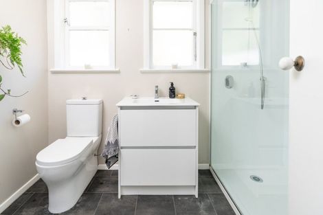 Photo of property in 51 Middleton Road, Johnsonville, Wellington, 6037