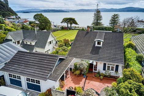 Photo of property in 5 Tui Road, Days Bay, Lower Hutt, 5013