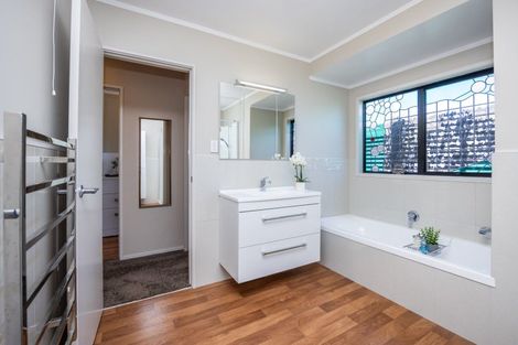 Photo of property in 37 Endeavour Avenue, Flagstaff, Hamilton, 3210