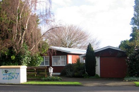 Photo of property in 1 College Street, Awapuni, Palmerston North, 4412