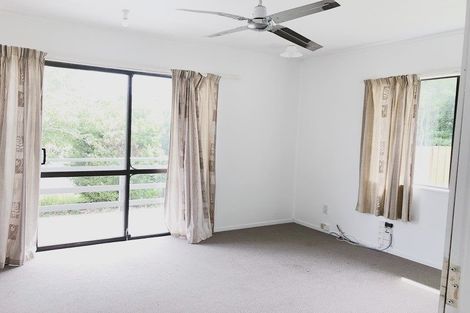 Photo of property in 127 Moire Road, West Harbour, Auckland, 0618