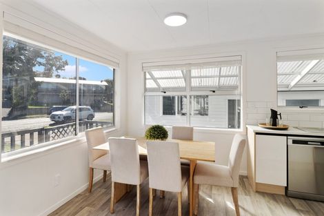 Photo of property in 23 Kowhai Street, Hamilton Lake, Hamilton, 3204