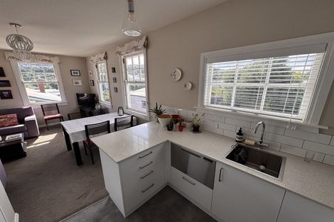 Photo of property in 2a Dawson Street, Berhampore, Wellington, 6023