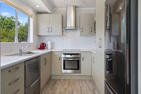 Photo of property in 63 Golf Road, Mount Maunganui, 3116