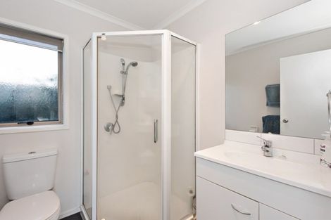 Photo of property in 27 Whitney Place, Rototuna North, Hamilton, 3210