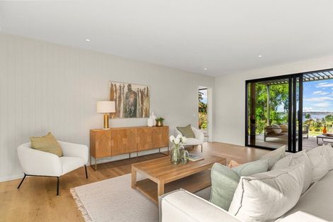 Photo of property in 4 Pukeora Way, Mangawhai, 0505