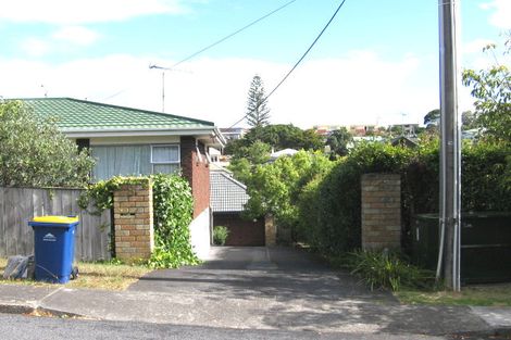 Photo of property in 1/8 Bevyn Street, Castor Bay, Auckland, 0620