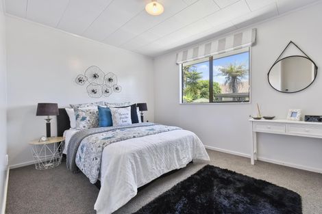 Photo of property in 2/59 Fernaig Street, Papakura, 2110