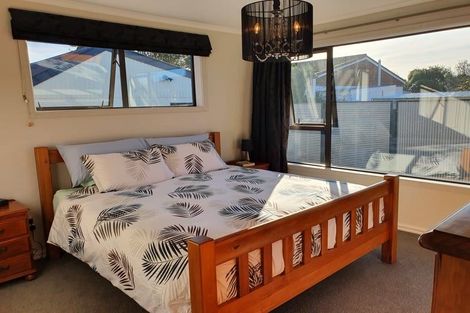 Photo of property in 10 Chilton Drive, Mairehau, Christchurch, 8052
