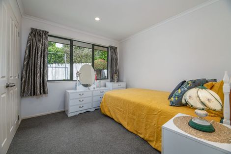 Photo of property in 4 Chardonnay Rise, Henderson, Auckland, 0612