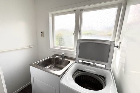 Photo of property in 11 Miro Street, New Lynn, Auckland, 0600