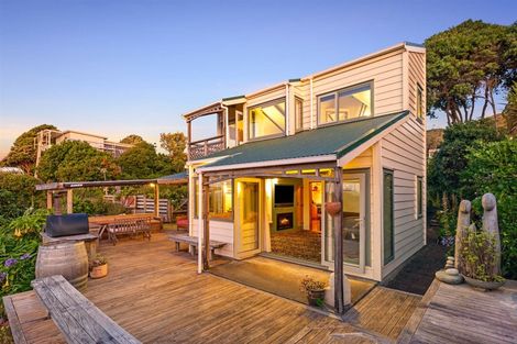 Photo of property in 81 Wellington Road, Paekakariki, 5034